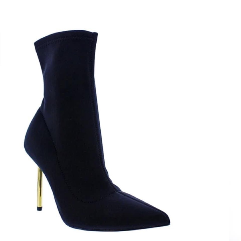 BRAND NEW Booties